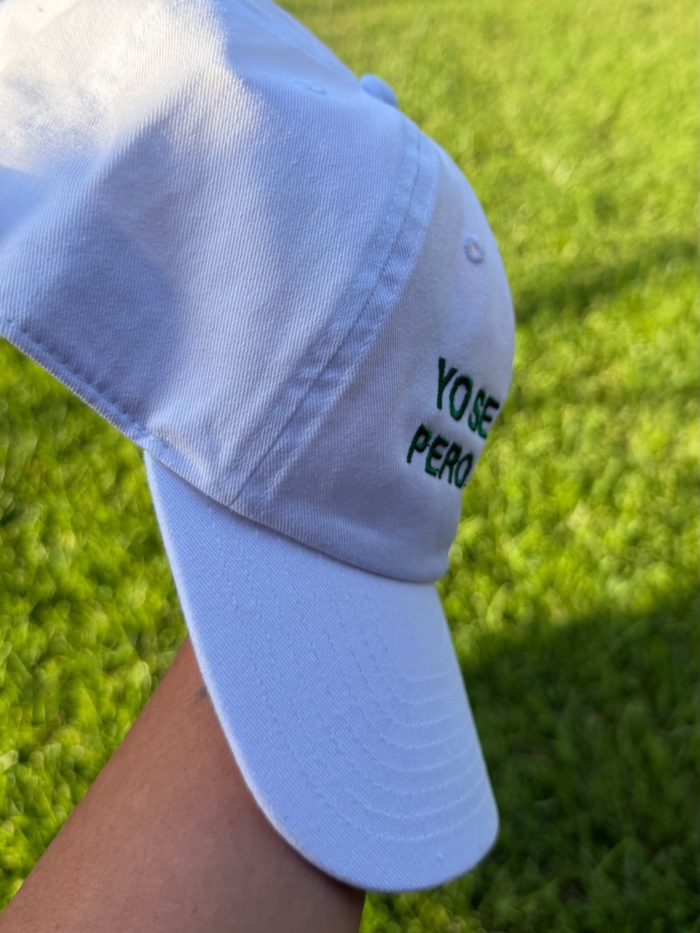 White Baseball Cap with Green Spanish Embroidery - Picture 6 of 12